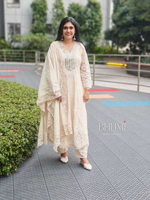 Off-white lace anarkali