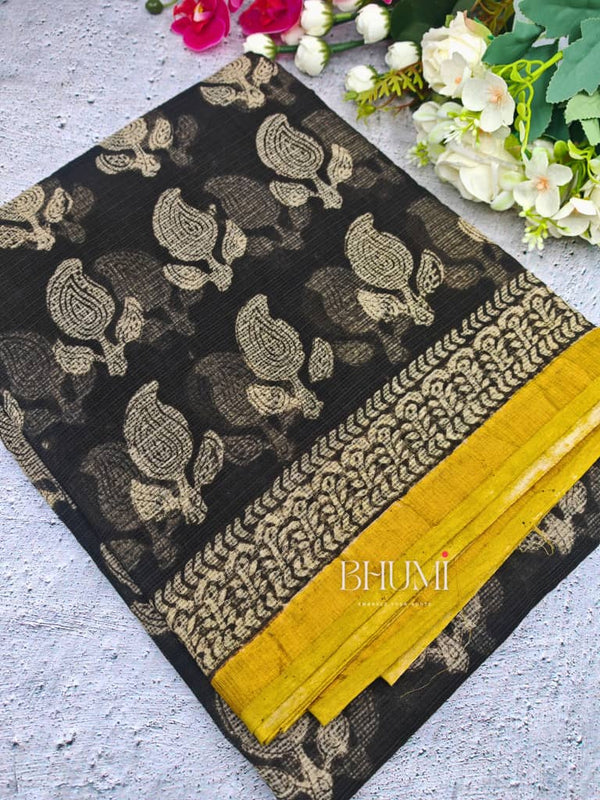 Black with mango pattern in body