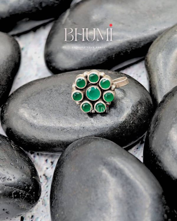 Green Floral Nose Pin